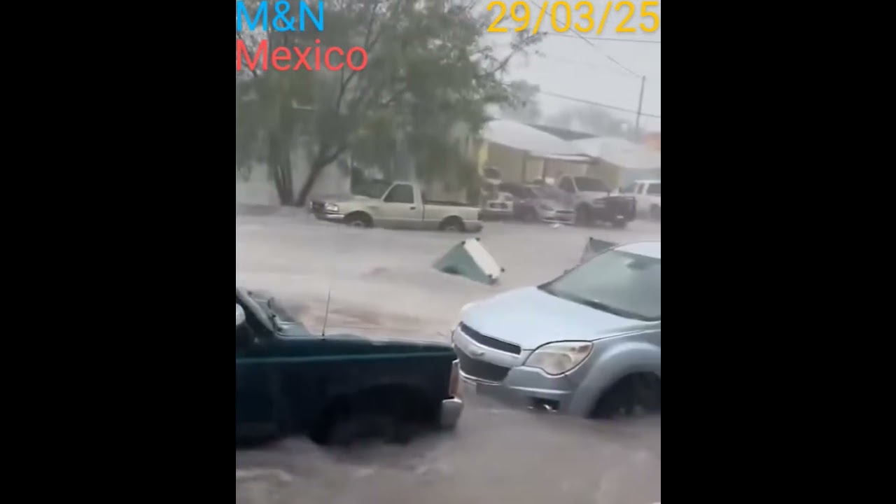 Heavy floods in Mexico #rain #flood #weather #mexico #air #meteorology #flashflood #disaster #deadly