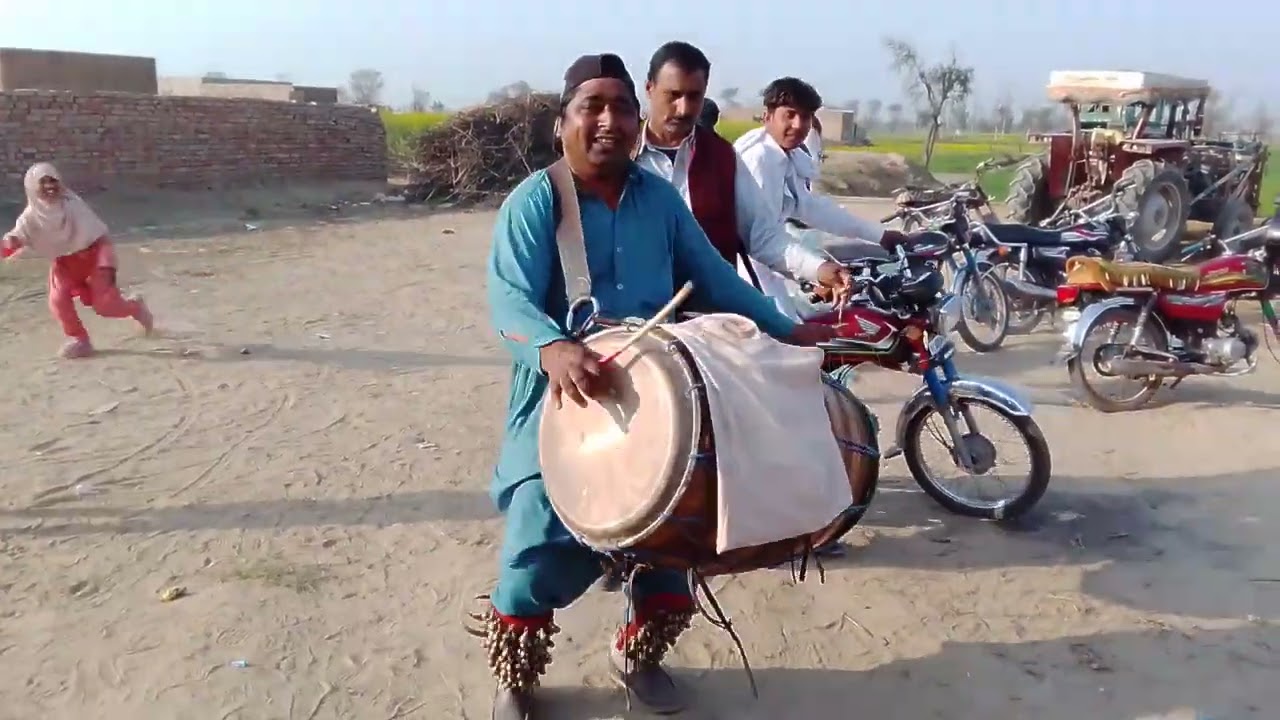 #Gujarati dhol culture 👌#Sialkot toll culture 👌🙏