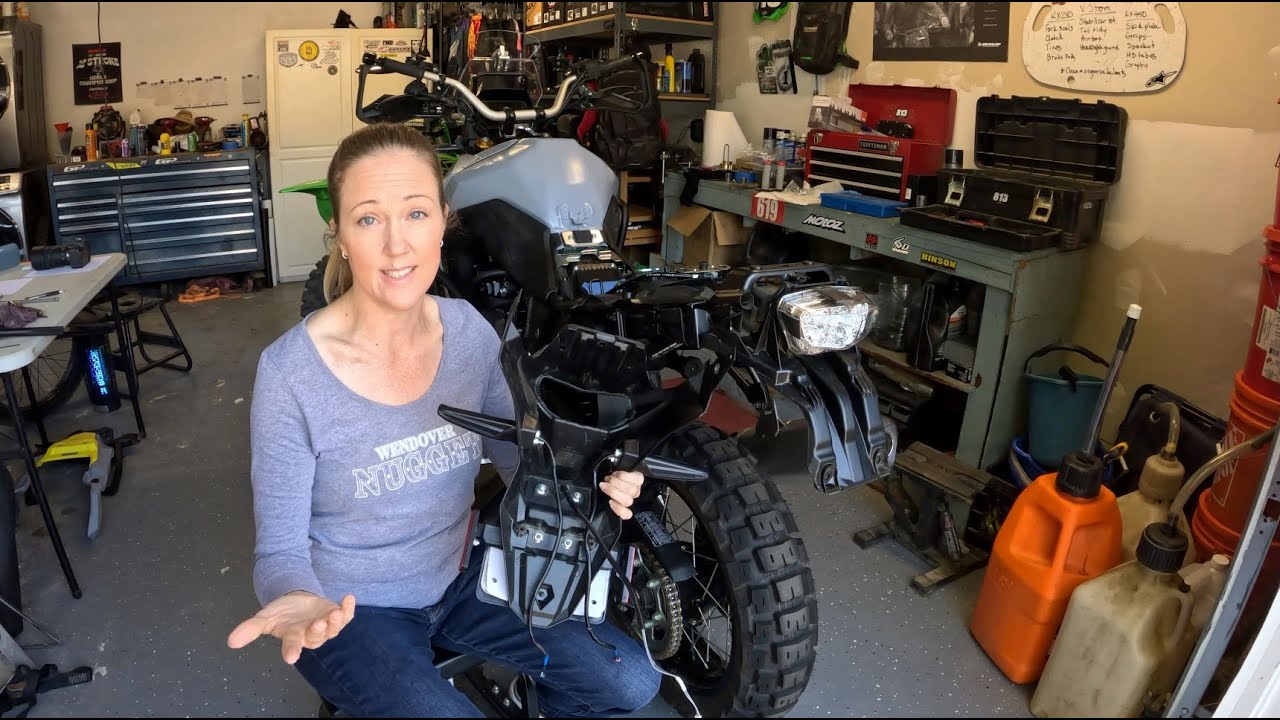 Suzuki V-Strom 800DE Build: Project ADV Strom Part 3 How To Install HRT Tail Tidy Fender Eliminator