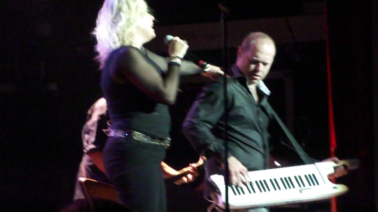 Kim Wilde - Anyplace,Anywhere,Anytime (live in Paris - Le Trianon 04-10-12)