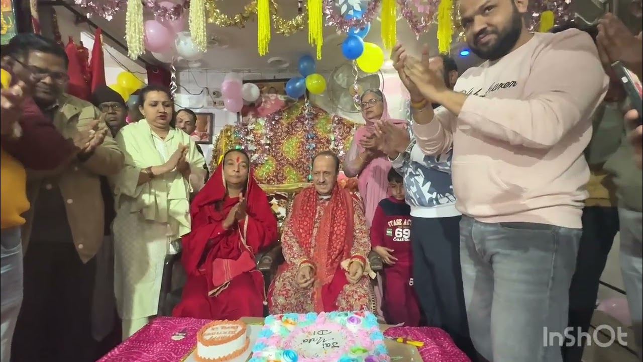 Mndir mei manaya mata rani ka bday 🙏🏻♥️🙏🏻
