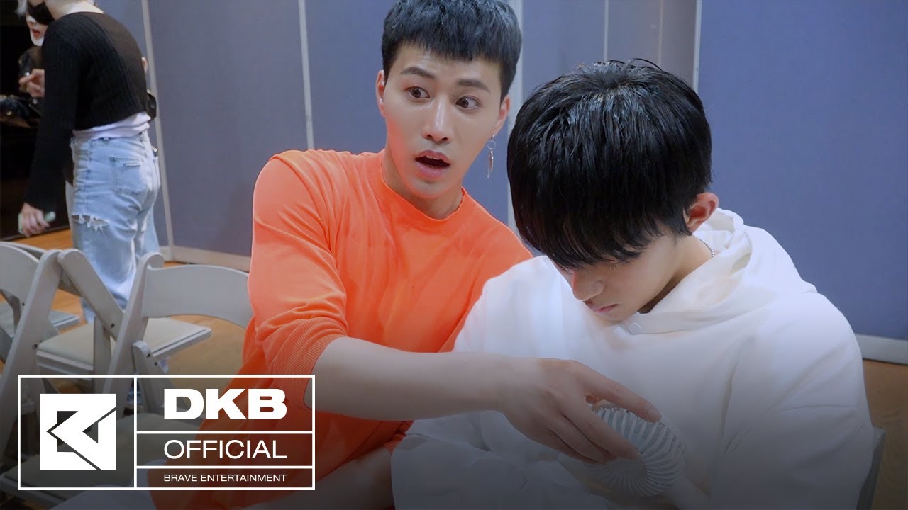 DAKCUMENT #19 데시벨 203의 닼둥이들 대기실 (203 dB DKB at waiting room )😁💥