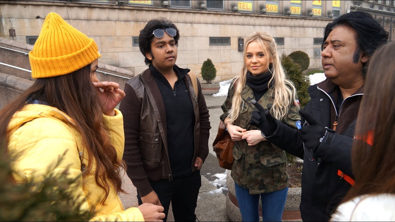 Hindusi kręcą film w Bielsku-Białej. Ujęcia na placu Chrobrego