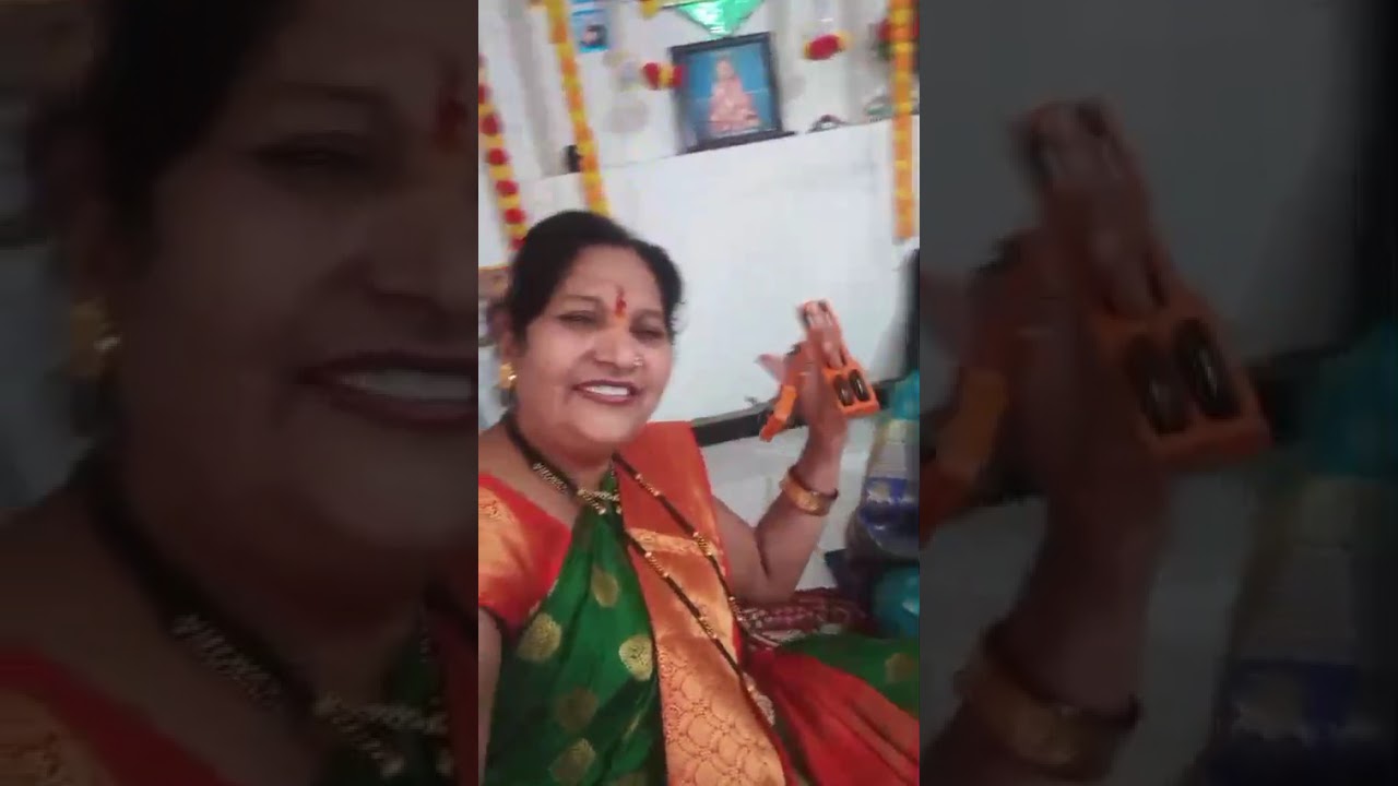 गोरगरिबाच्या कृष्ण कन्हैया पाव पाव पाव तुजविण आमची कर्म कहाणी कोणाला सांग व🌺🌼