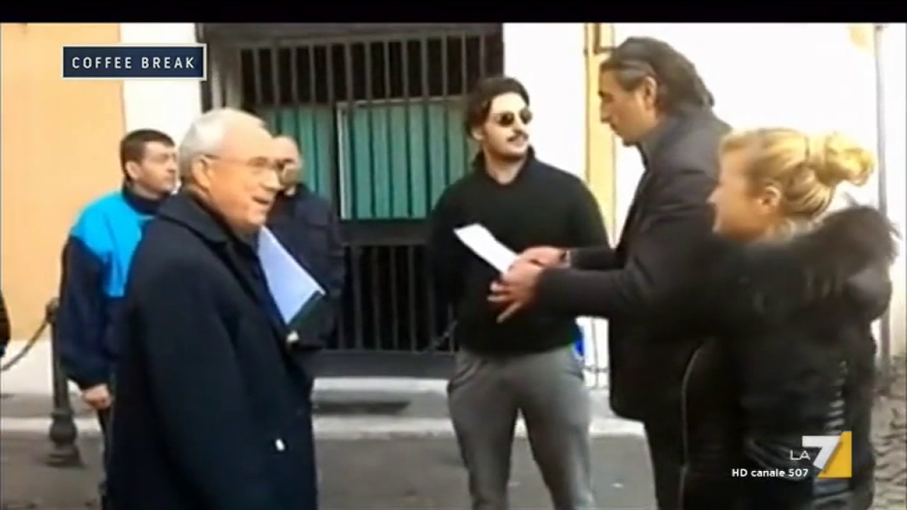 L'arresto di Osvaldo Napoli da parte dei 'Forconi'