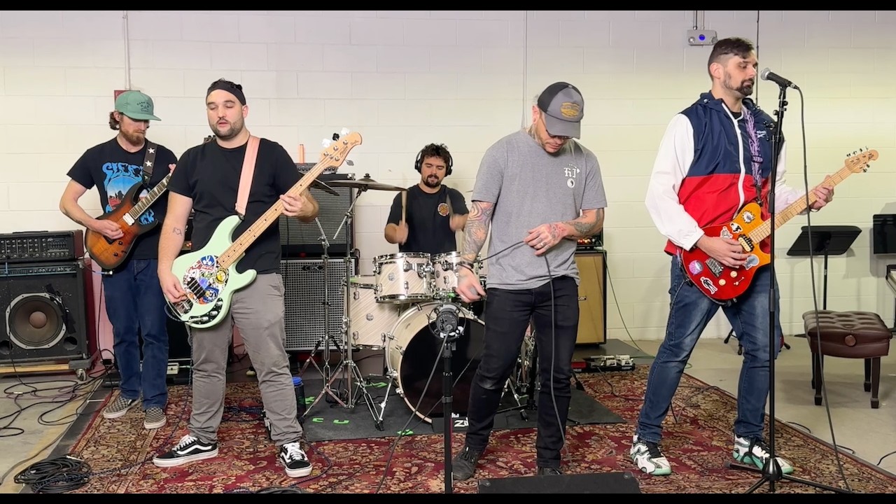 Концерт Tiny Dot: Monument Hill