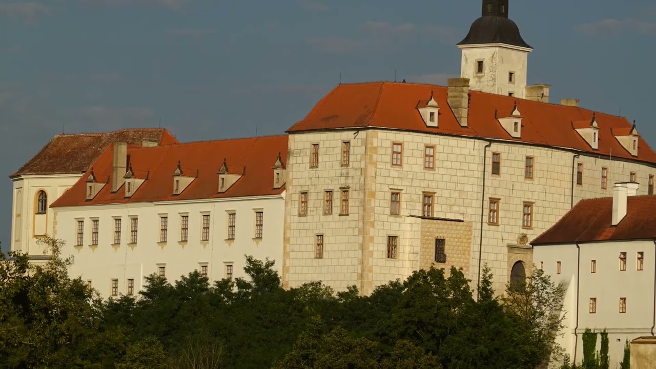 20.8.2023 Jevišovice nad Jevišovkou, zámek  (ne nad Rokytnou :(  )