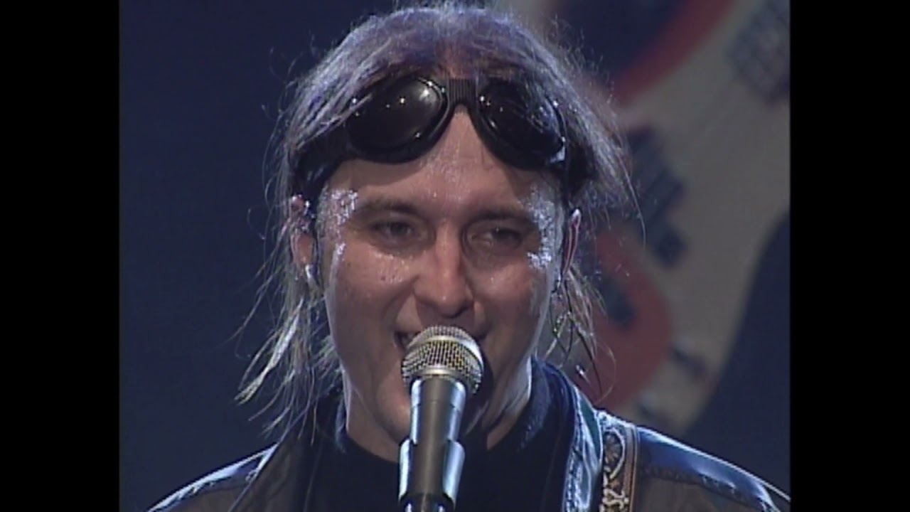 Les Colocs - Le Dernier Show - La rue principale