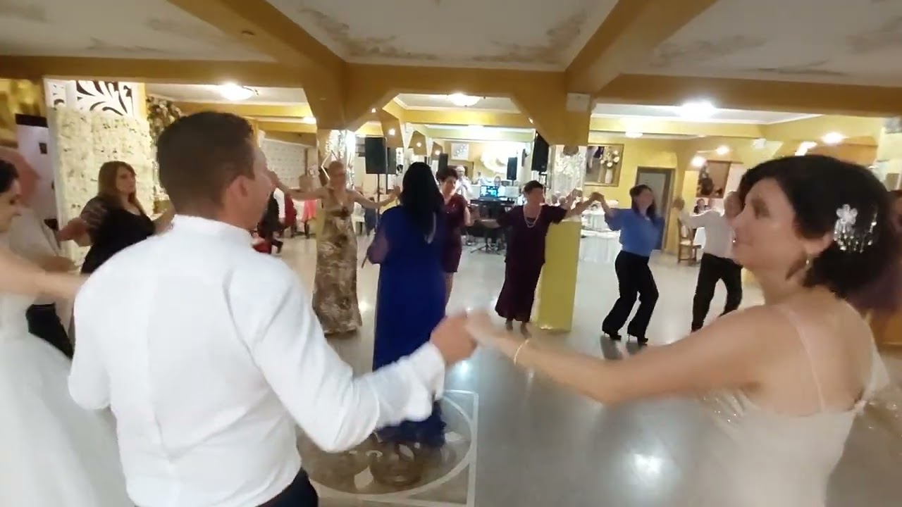 Codruta Marcu și Formația Andone-colaj etno cover- nunta 2022