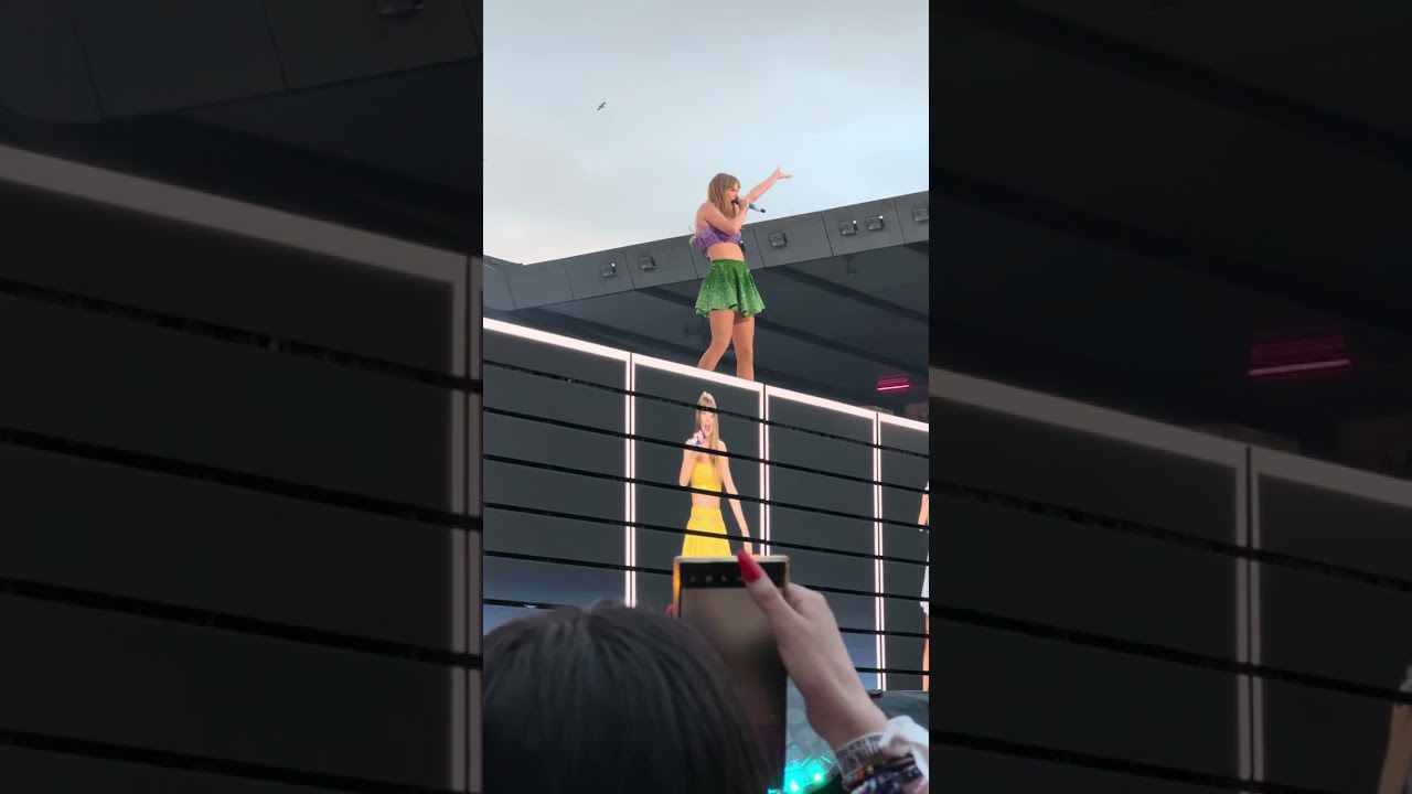 Taylor Swift - The Eras Tour - Style + Blank Space (Edinburgh N3)