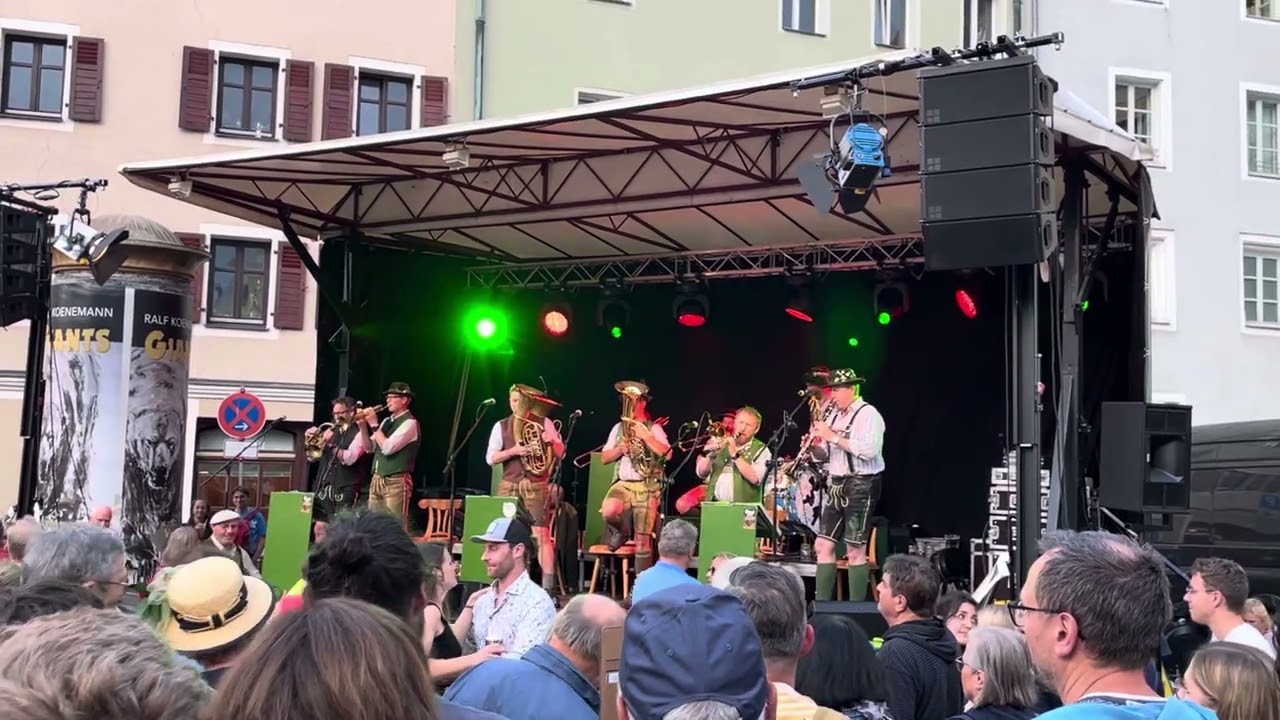 Kapelle Josef Menzl  @ Bürgerfest Regensburg: Boarischen tanzen lernen: „Rote Haferlschuh“