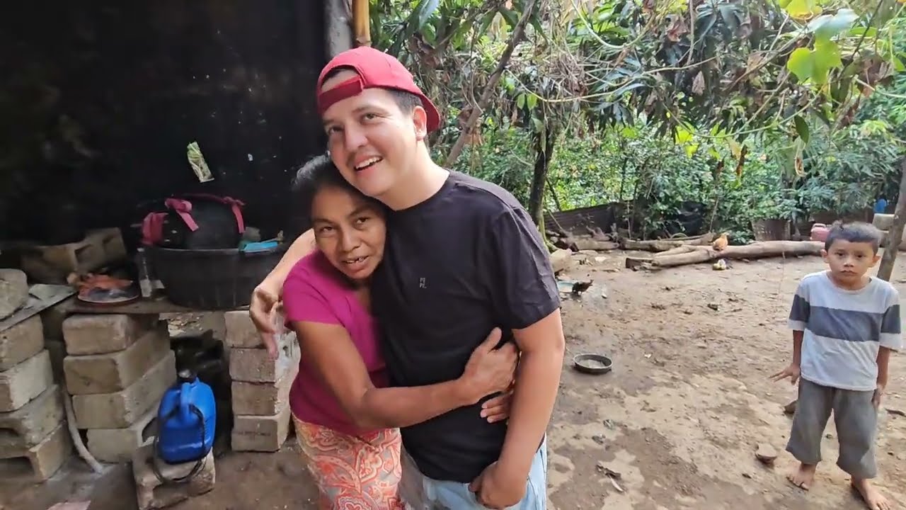 Doña Odilia RECUERDA CON NOSTALGIA LO QUE SUFRIÓ y le dá GRACIAS A TODOS POR EL APOYO.