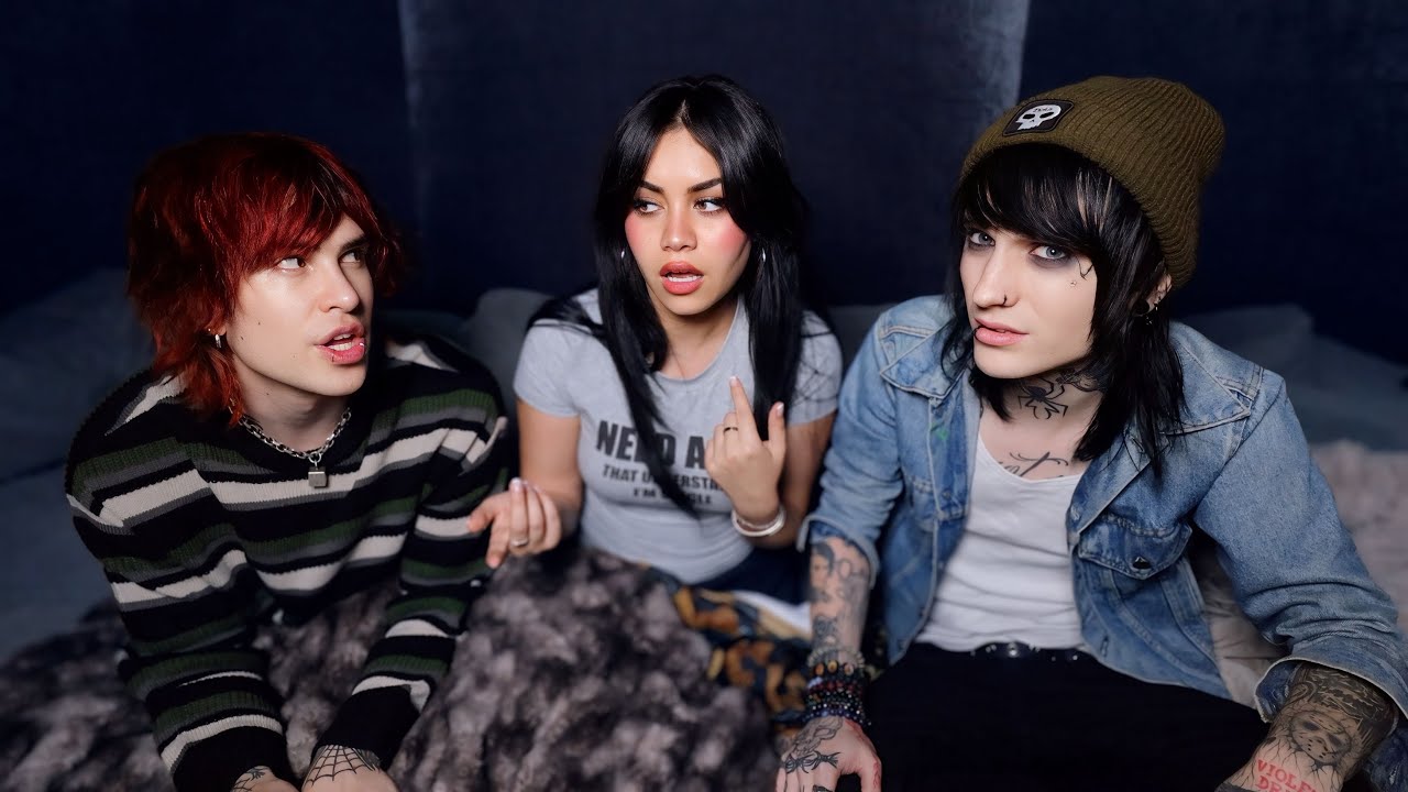 Telling Scary Stories w/ Jake & Johnnie 