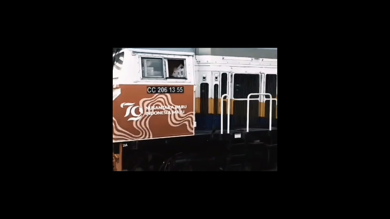 PLH CC 206 13 55... #kamalabar #keretaapi #fyp #viral #trending #edit #shorts #train