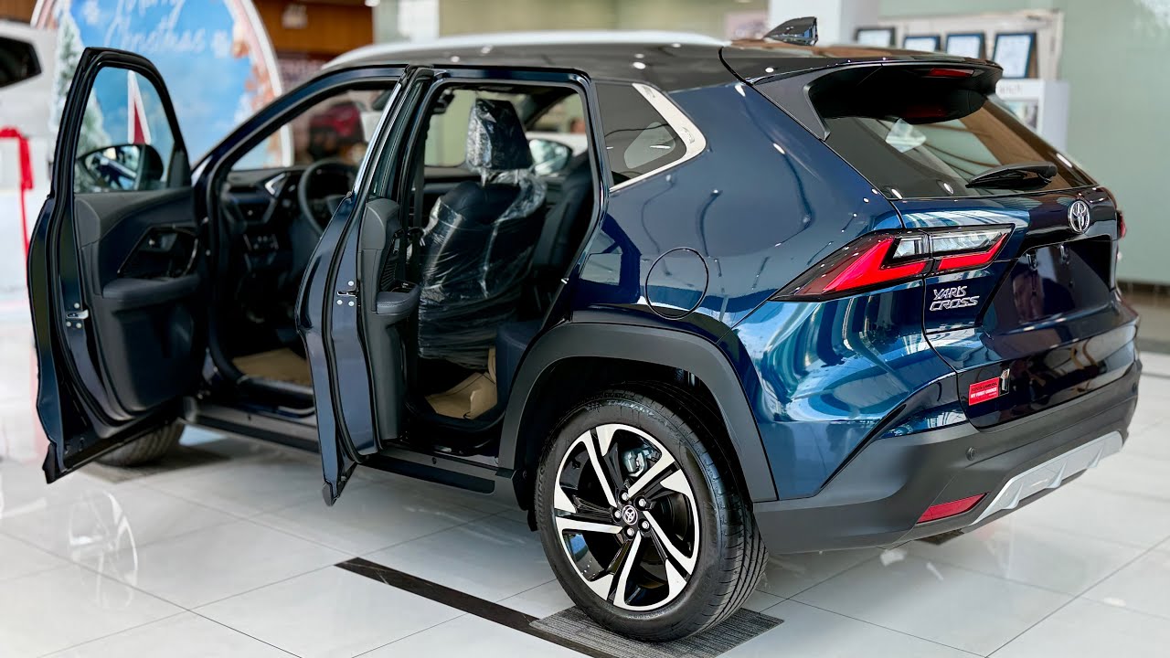 New 2026 Toyota Yaris cross Blue color 