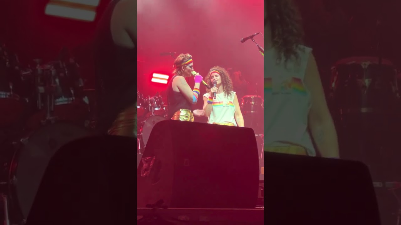 Brandi Carlile & Catherine Carlile “Eternal Flame” (Bangles Cover) 1/12/23 Mexico
