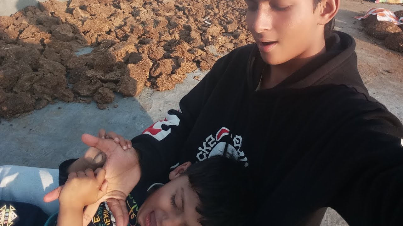 Why are  crying Ayan🥺