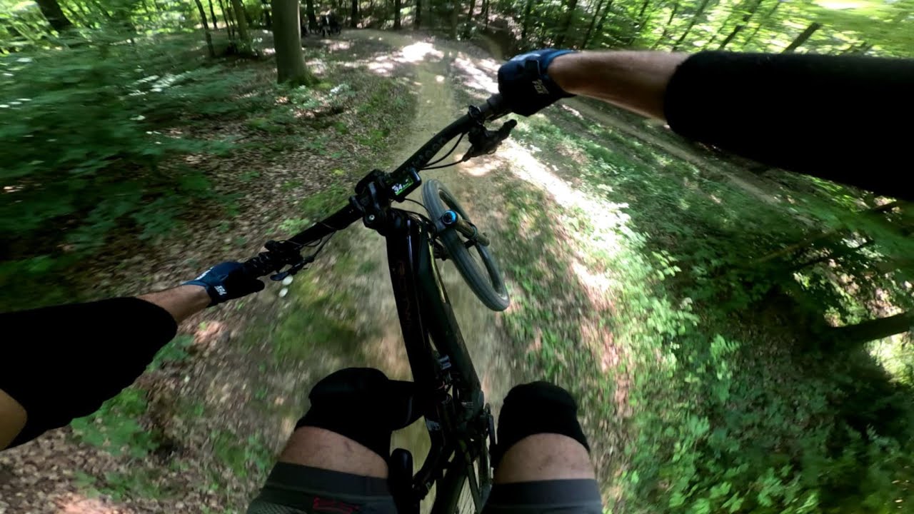 Flowtrail Mosbach ,,Krambe Rampe, G'Hupft Wie G'Sprunge, Uffbasse Enduro Trail''