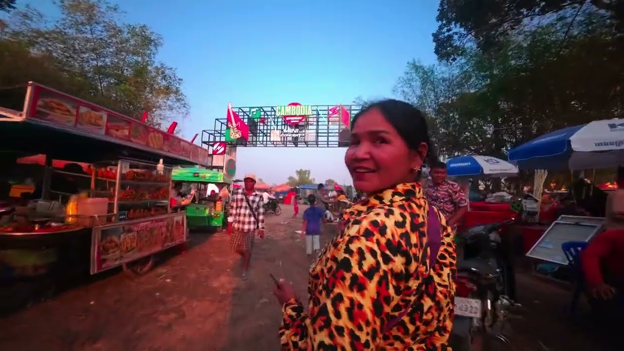 Walking through around the fishing festival Part 2