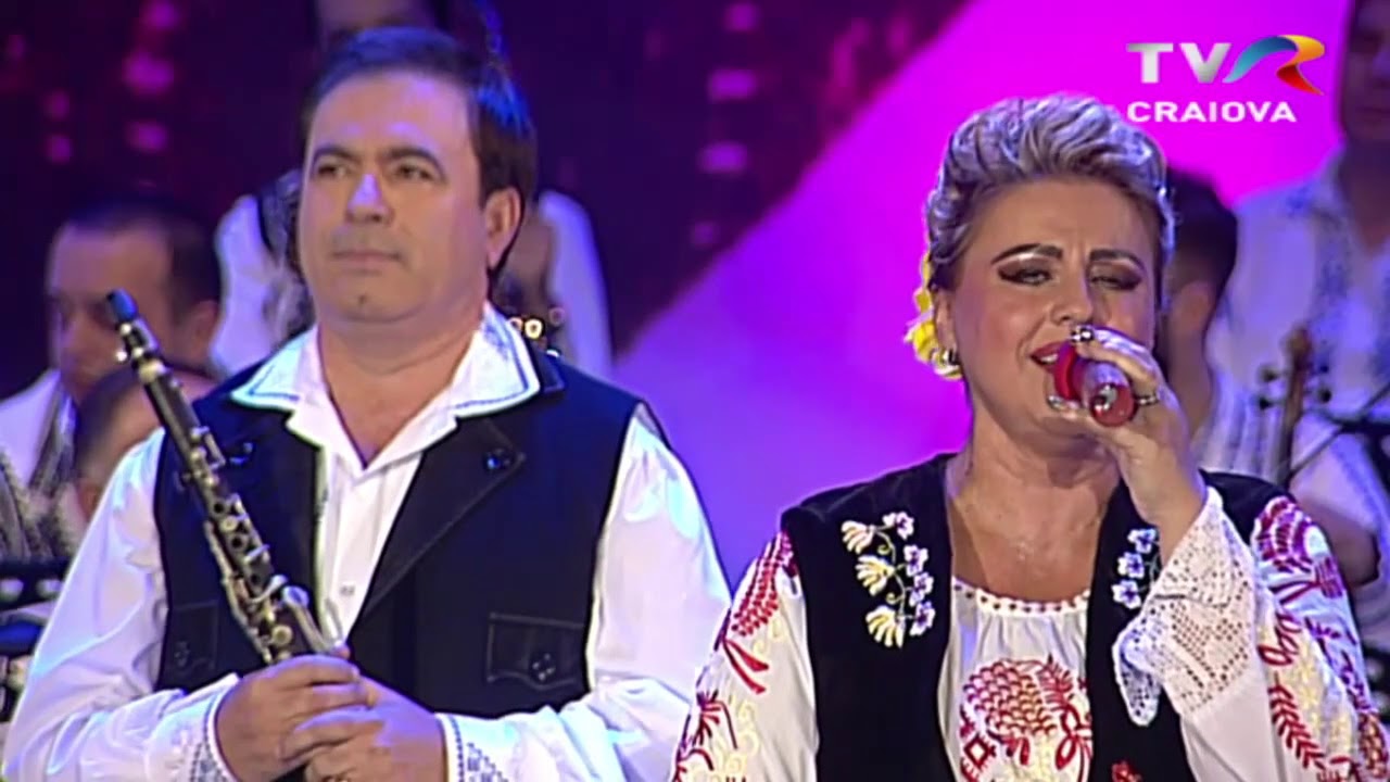 Ramona si Petrica Viţa - live - La ce târg s-o cumpăra (doină)