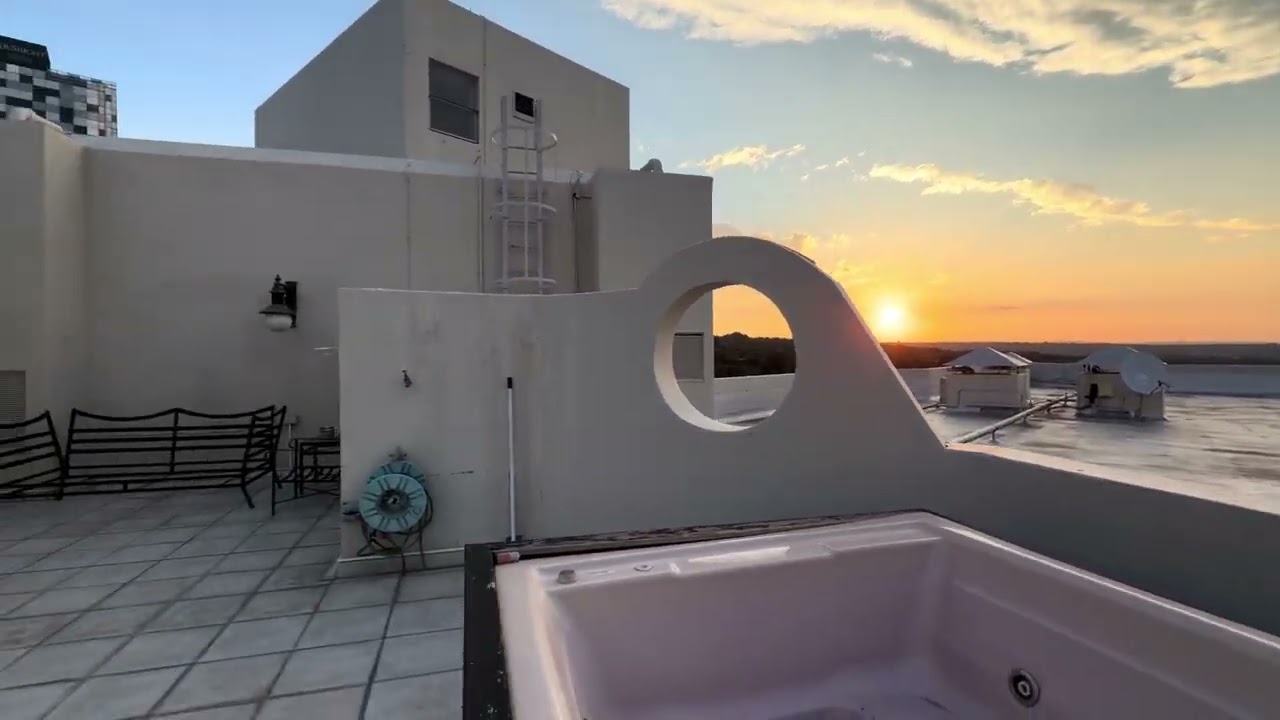 Furnished 2 Bed 2 Bath Penthouse in Sandhurst 