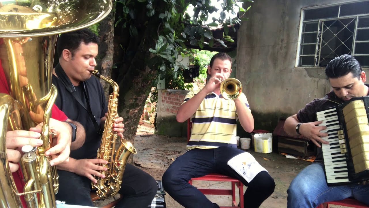 Tocando uns hinos na comunhão CCB trompete, sax, Acordeon e tuba - 01/02/2020 Tocata CCB