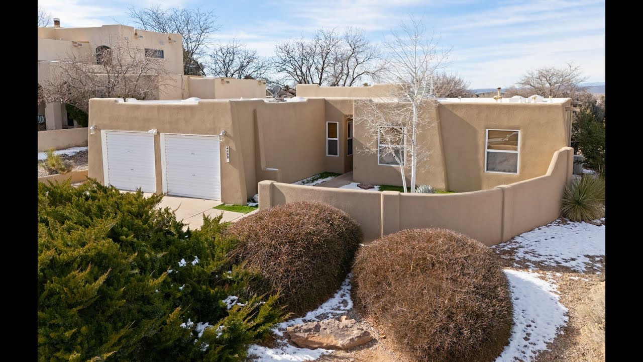 2300 Calle Brocha, Santa Fe, NM 87505