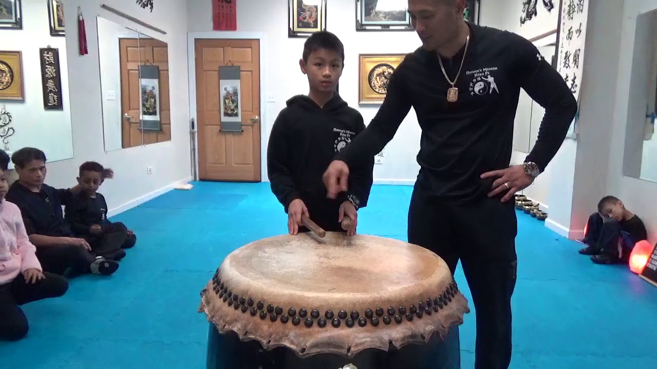 Chinese Lion Dance Drumming Lesson 1) Side Roll 2) Rolling 3) 3 Star