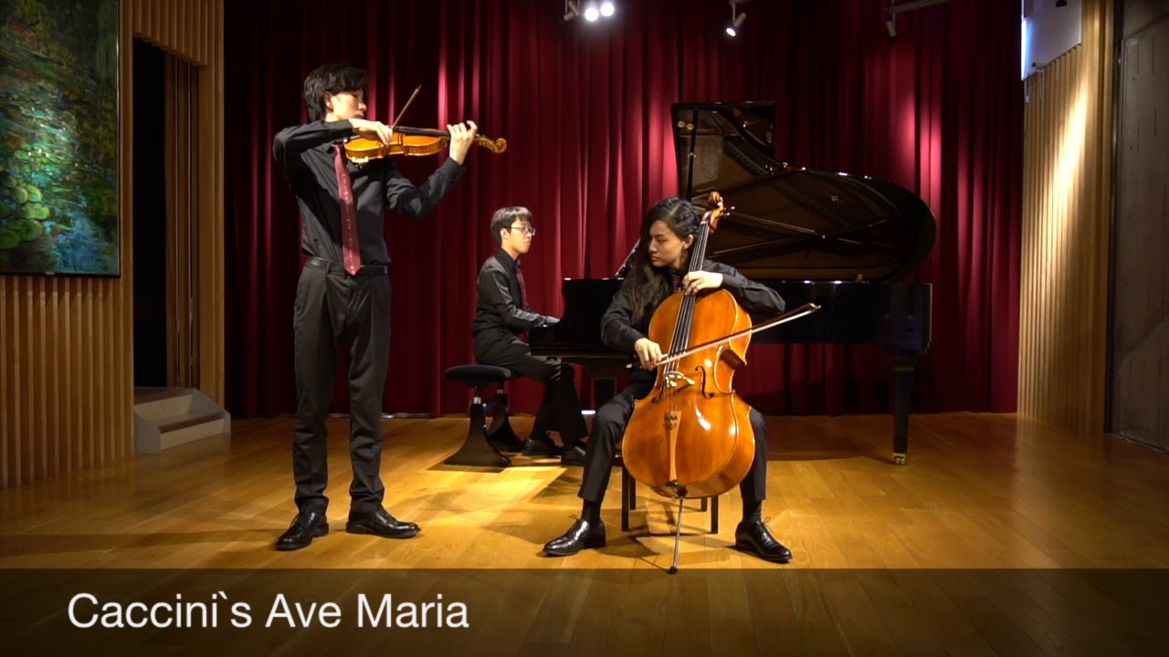 Ave Maria /Caccini