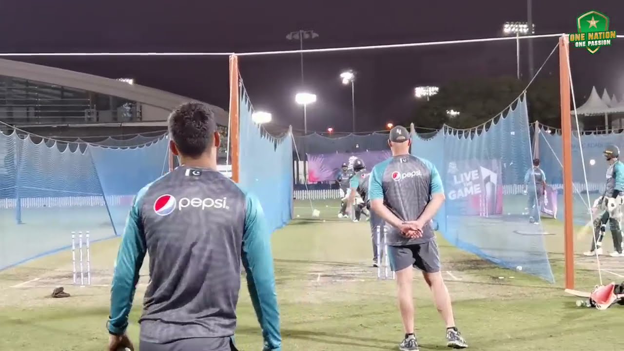 Head Coach Saqlain Mushtaq Bowls To The Batting Maestro Babar Azam In The Pakistan Nets    PCB  MA2E