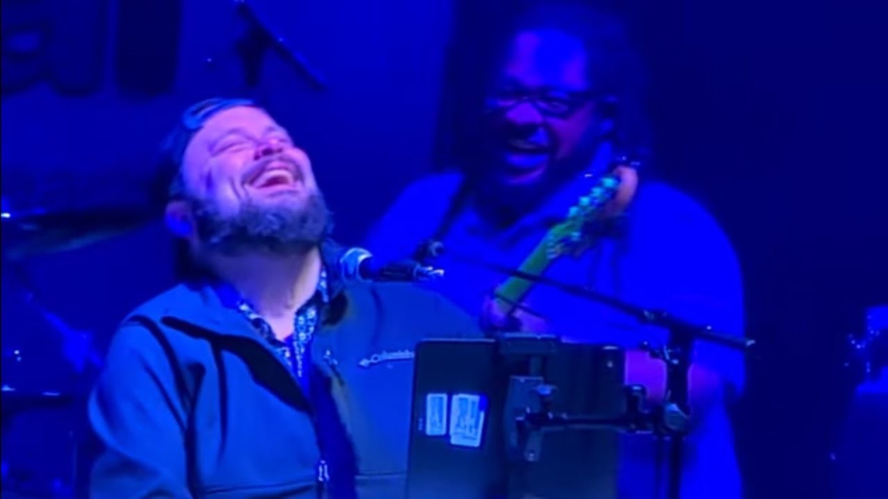 Victor Wainright and  The Train 