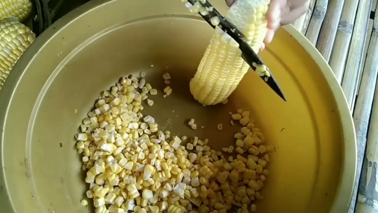 Olah makanan khas daerah krawu jagung // XI MIIA 4