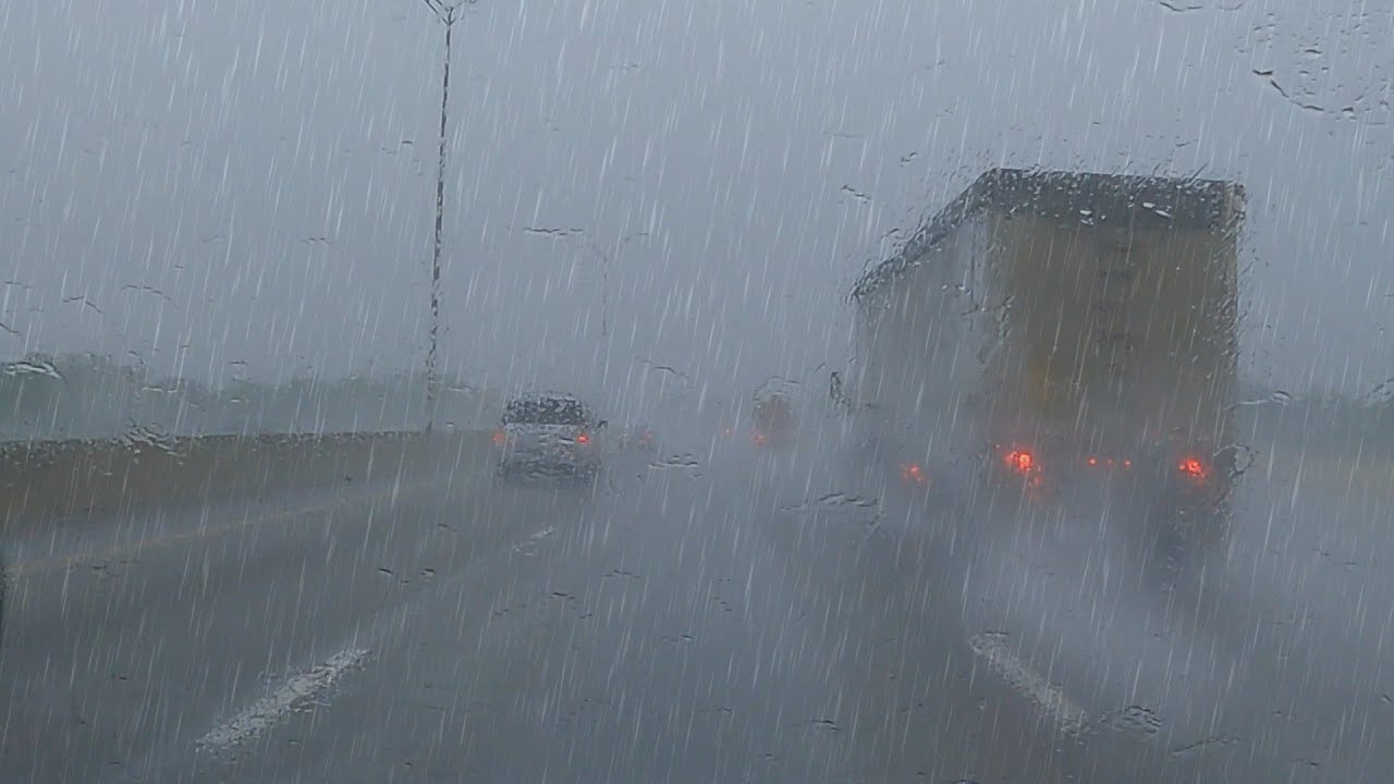 Driving in Heavy Rain Sleep in the Backseat Soothing Thunderstorm Road Noise Rainy Highway Drive