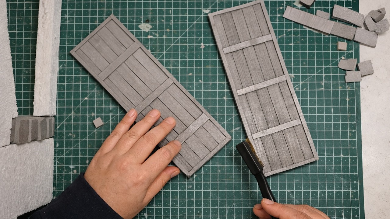 #5 - Diorama: Finishing the door (Crafting Scenery Daily Update)