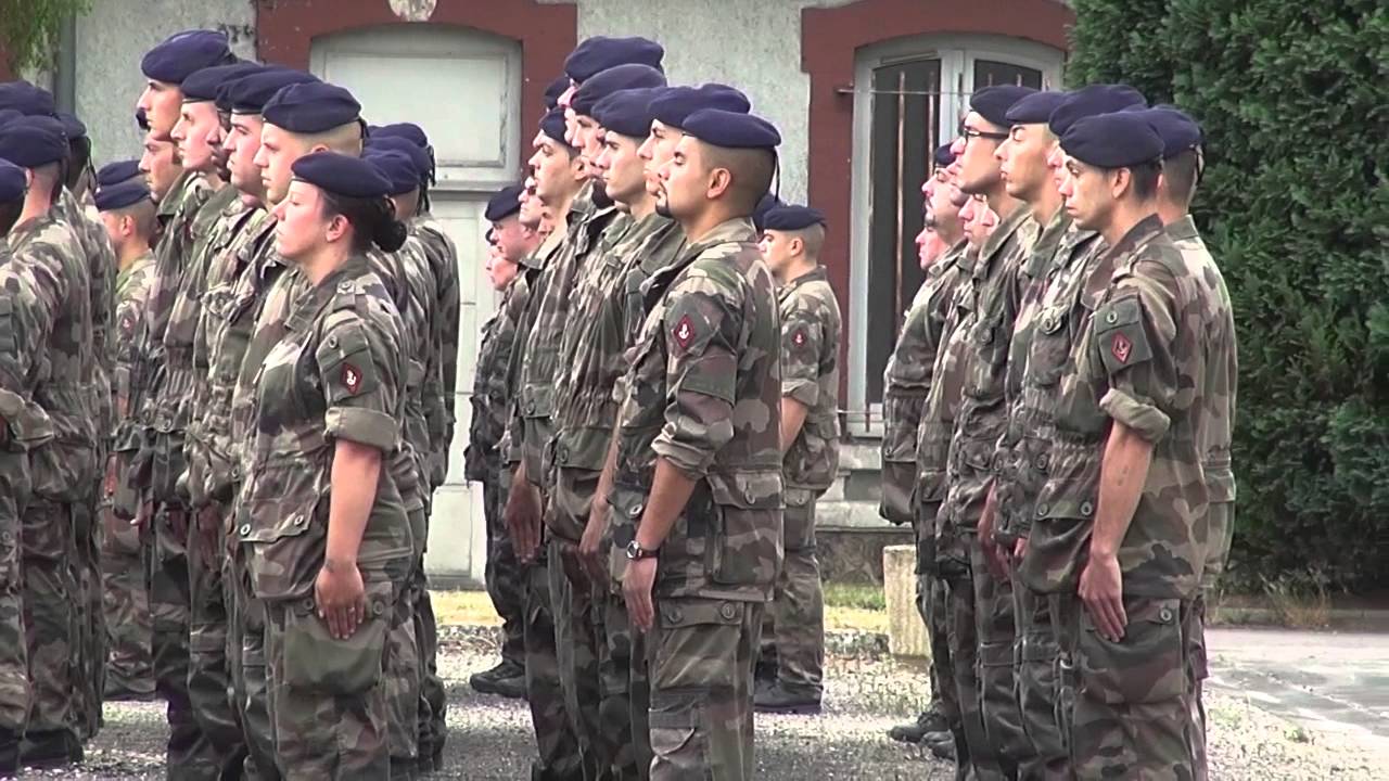 Levée des couleurs, Journée d’adieu à l’armée.