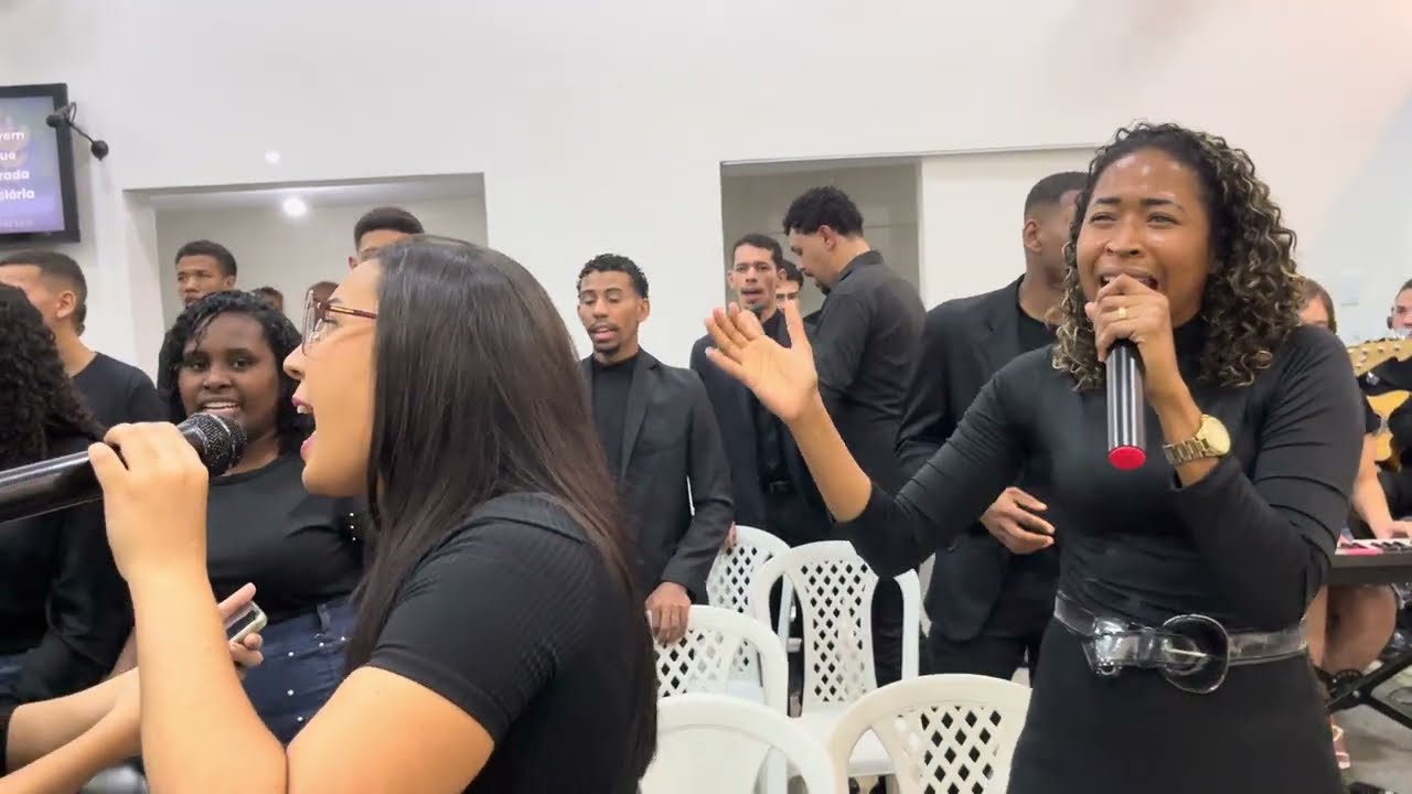 MOCIDADE RENASCER CANTANDO - ABRAÇO DO NOIVO / CASSIANE NO PRÉ CONGRESSO .