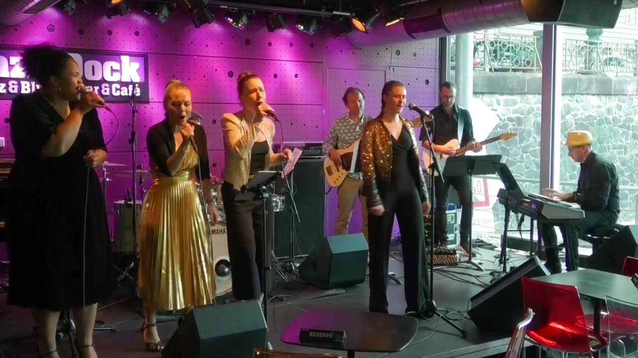 Lena Yellow & Em&iacute;lia Ochotnick&aacute;: Leave the Door Open LIVE
