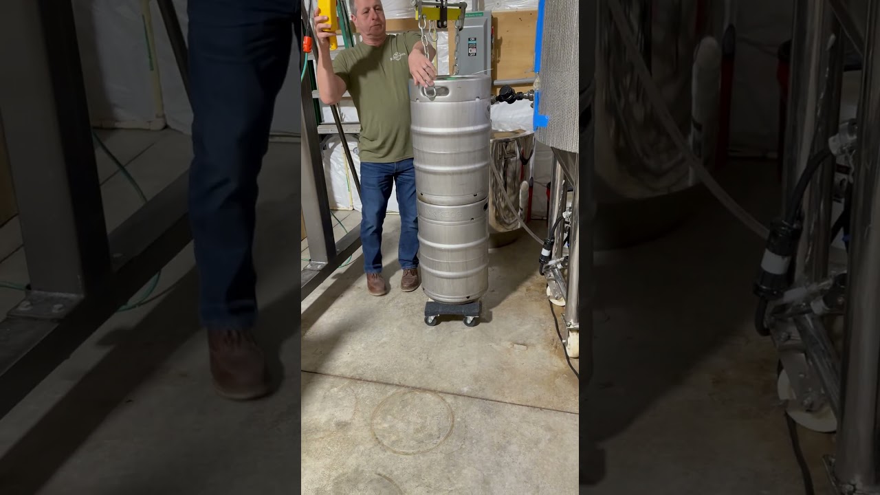 Keg stacker