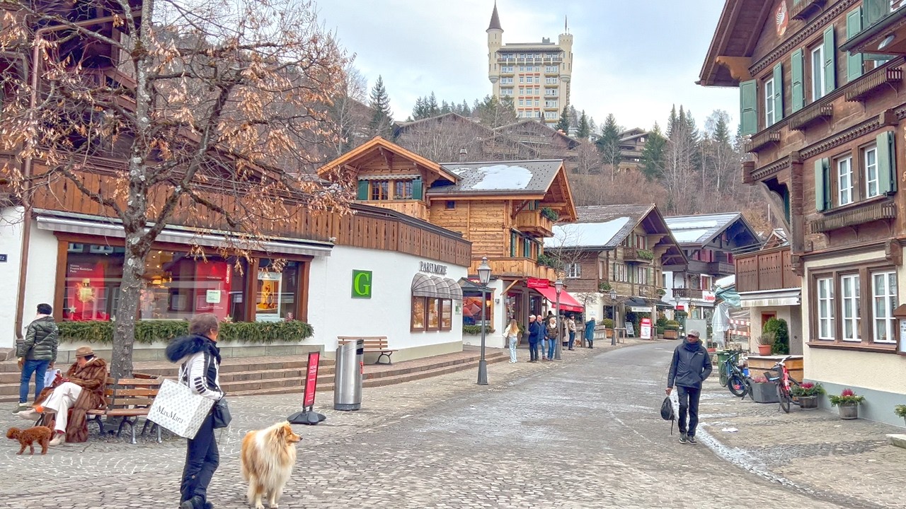 Gstaad Switzerland Winter Walk 🇨🇭 Uncut 4K Walking Tour