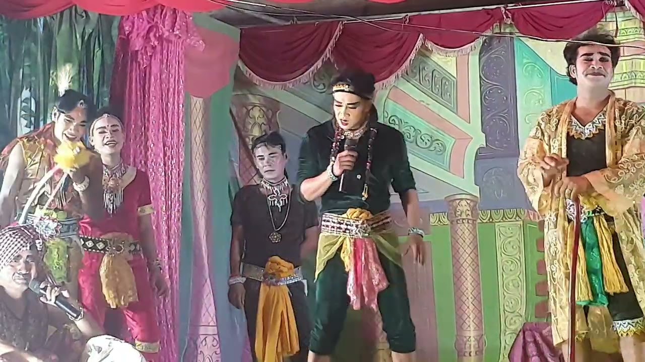 ល្ខោននាយ ប្រិមប្រិយ ត្បូងឃ្មុំ/០៩៧៥៦២២៥៥៥/០៩២៨៤០៧៧១