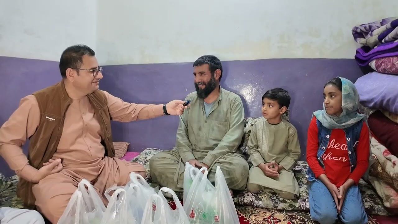 اشک ولبخند افطاری خانه به خانه رستورانت برگ برای فقیر خندان