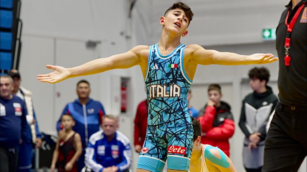 U13 David Lobyan (EST) vs Nathan Armenise (ITA) 53kg. Greco-roman boys youth wrestling.