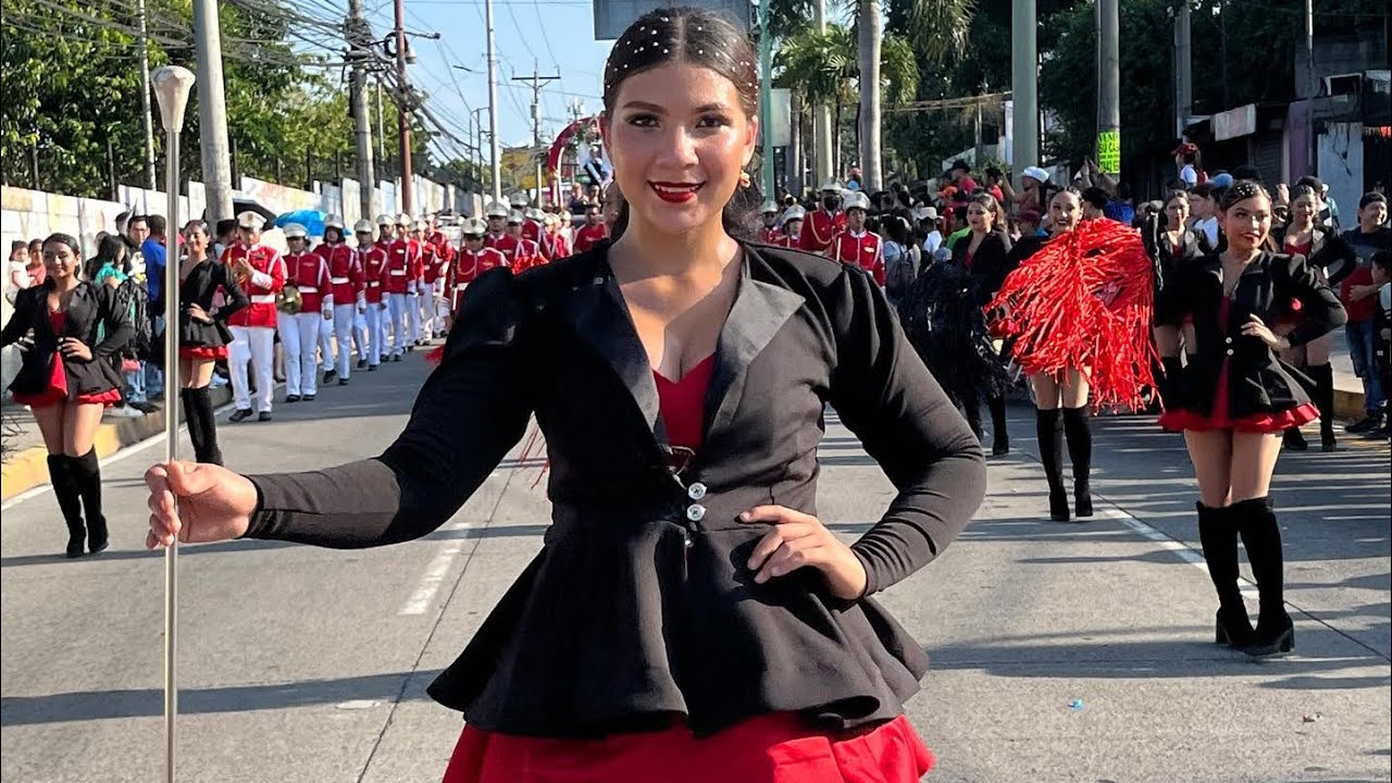 PAMELA 🤩 La HERMOSA Cachiporrista del INFRAMEN 🥁🎺🇸🇻