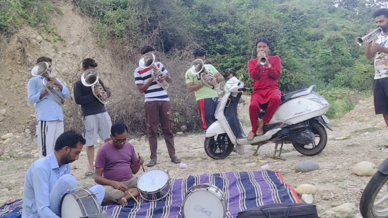 New bharat jaintry band mehtpur (gazal) ni soniye gulam ali.   Mo.8894699410.....8580411407