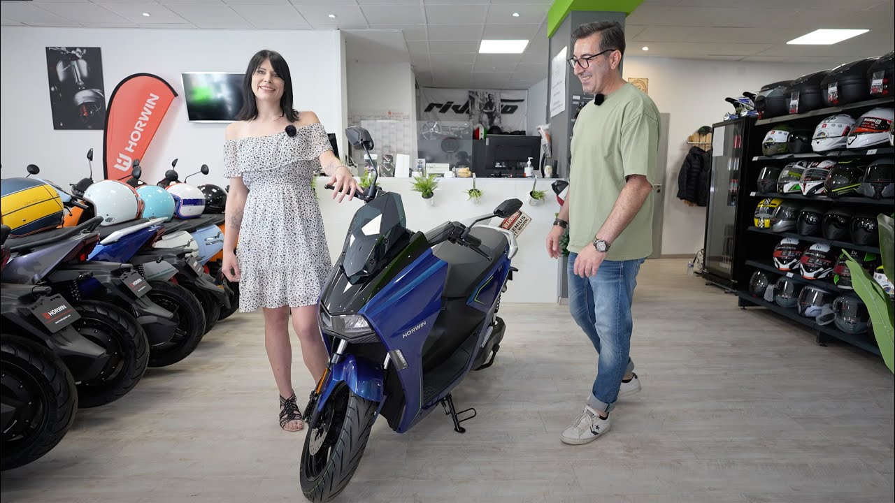 E-Roller 2024 Horwin SK3 Limited Edition  Metallic Sonderfarbe Electric Blue Test und Kaufberatung