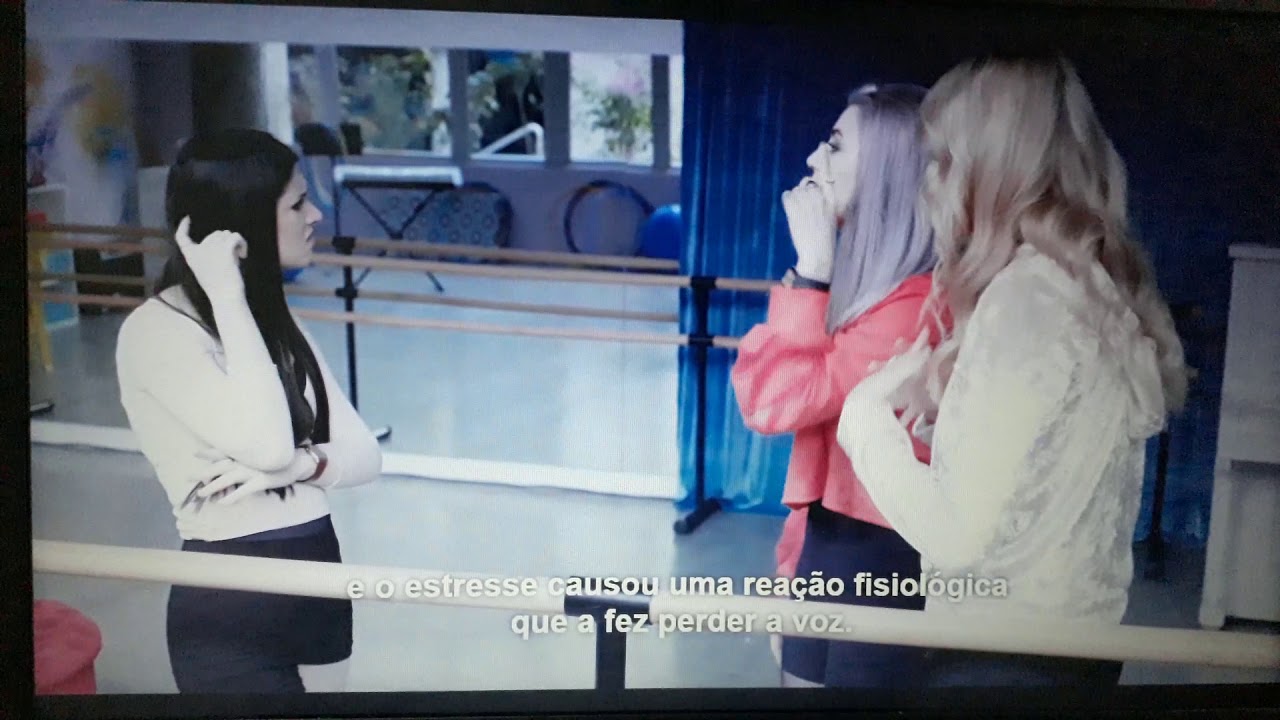 Agus se queda sin voz 2
