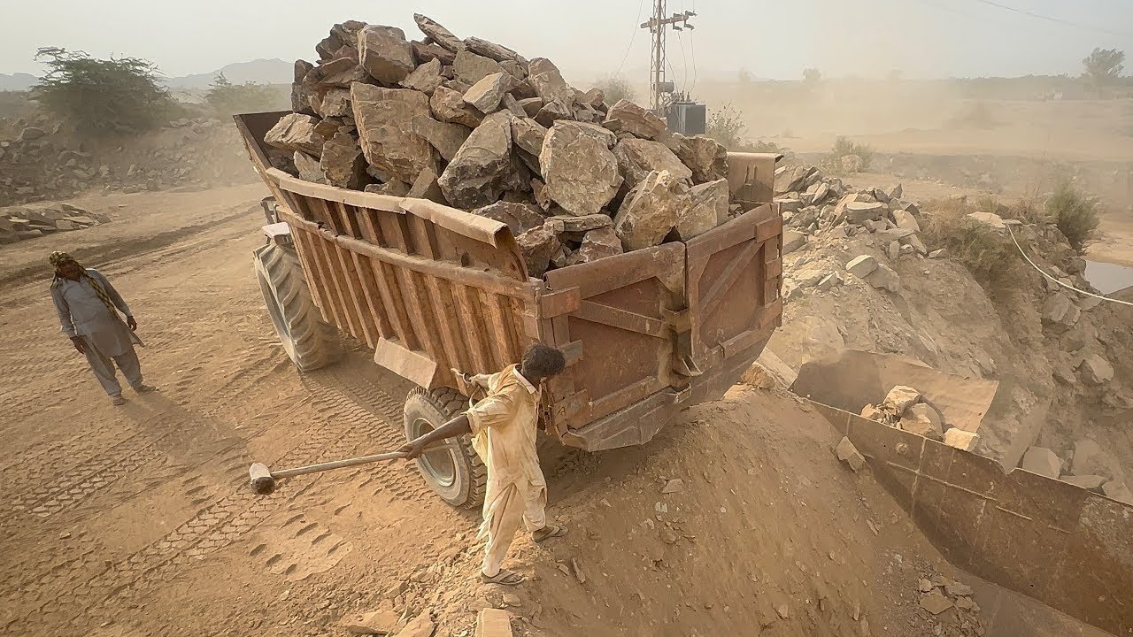 Giant Rock Jams Stone Crusher | Worker Breaks Massive Rock With Hammer #stonecrusher