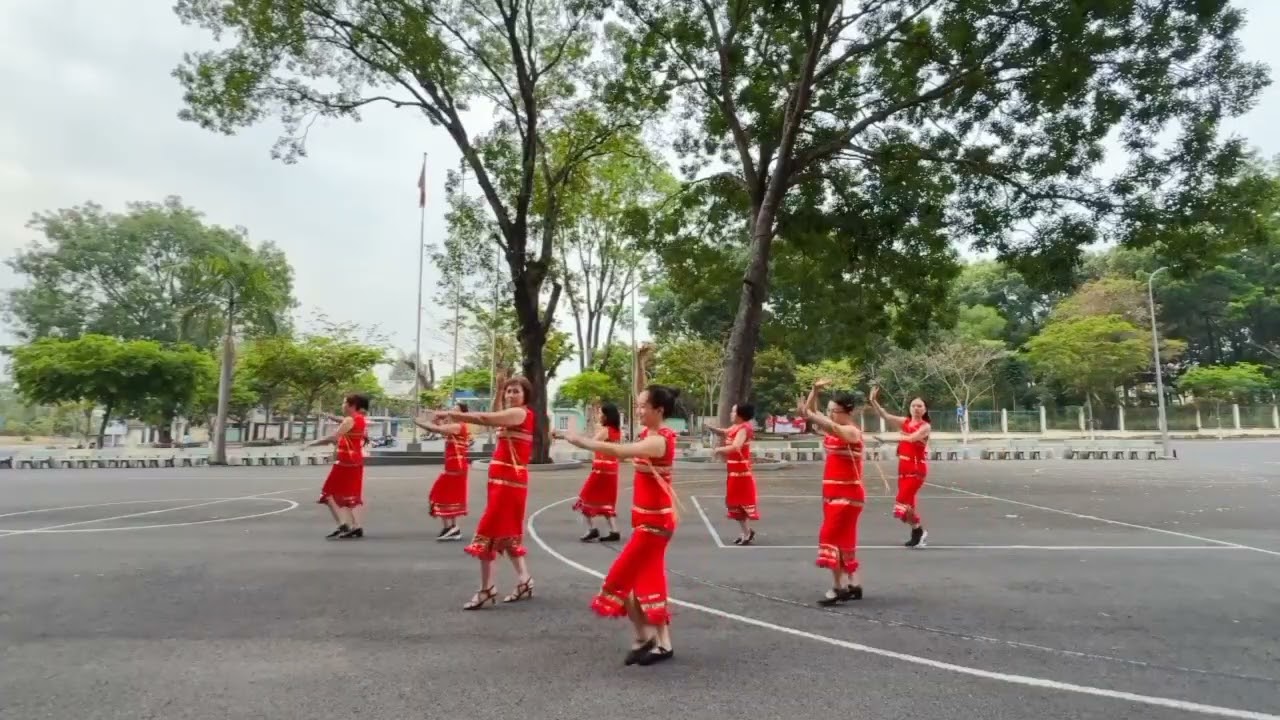 Nàng sơn ca/Dân vũ/ Cover Thiên Hương Zumba Dance fitness/