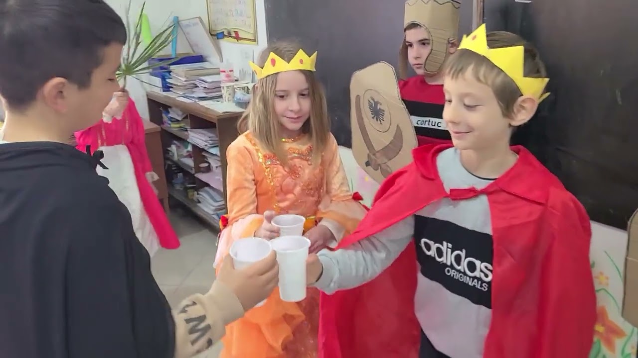 E mrekullueshmja...PICA  Lazarat grupi i pare