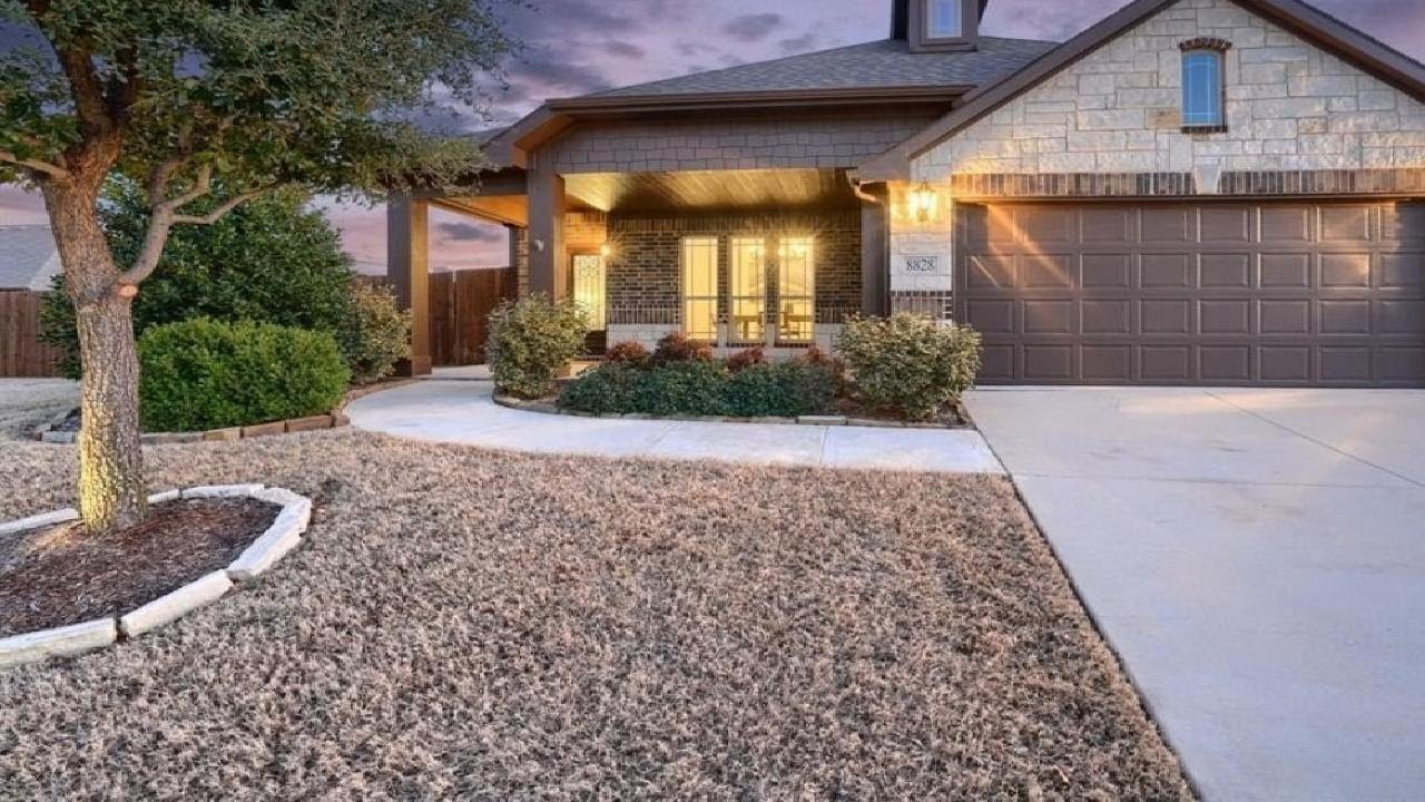 8828 Cassidy Lane, Aubrey, TX Presented by Brian Rouseau.
